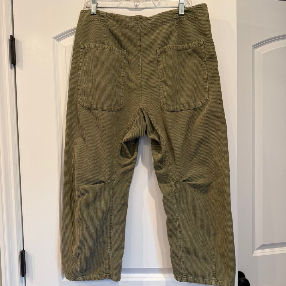 Free People We The Free Osaka Cord Jeans EUC - Color: Capulet Olive - Size 31 - Picture 3 of 9